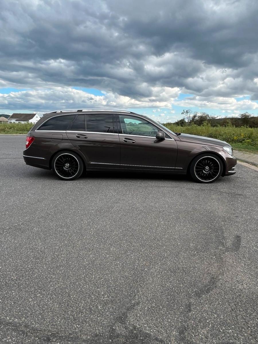 Mercedes-Benz 300 2012 — photo 5