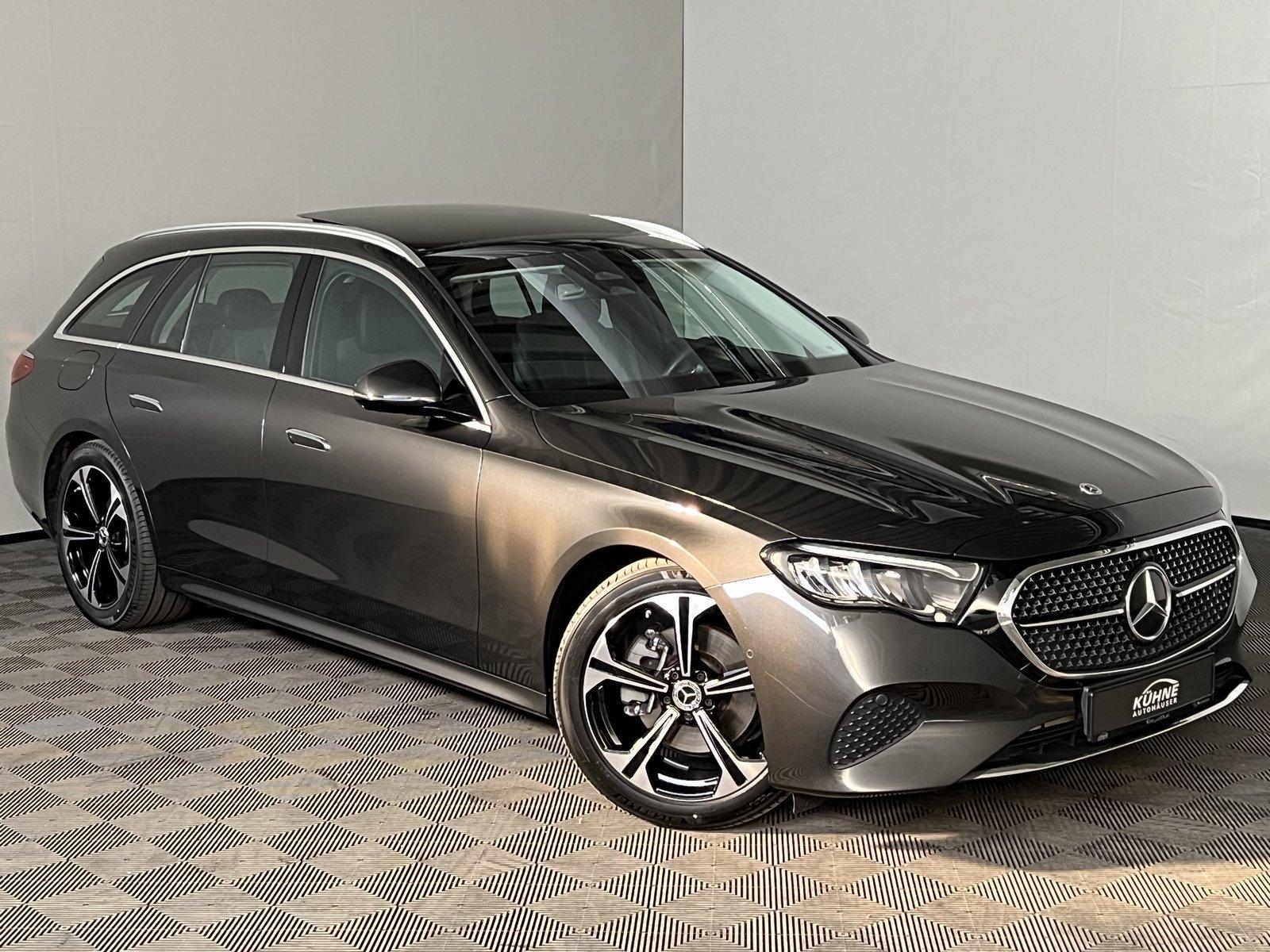 Mercedes-Benz E 220 d T AVANTGARDE Advanced Pano+AHK+ W214 !!!