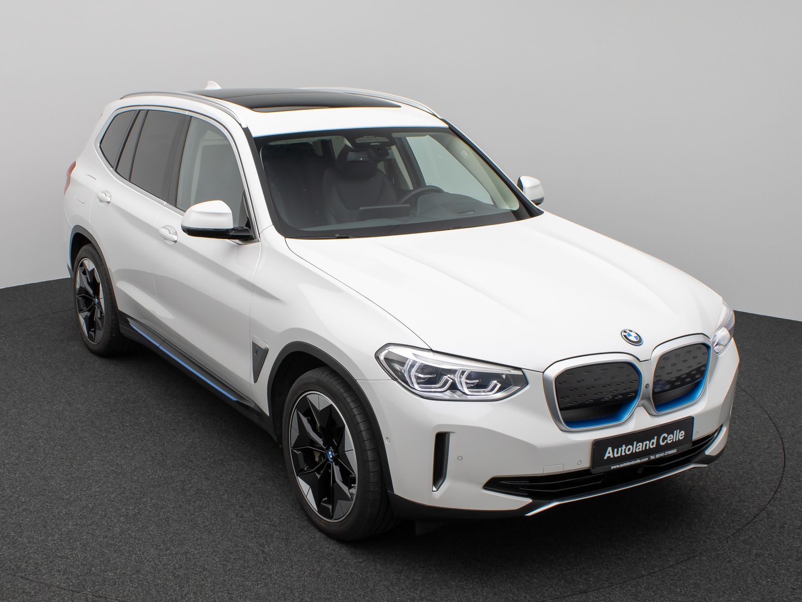 Fahrzeugabbildung BMW iX3 Impressive 360°HUD DAB H/K Komfort 20Zoll