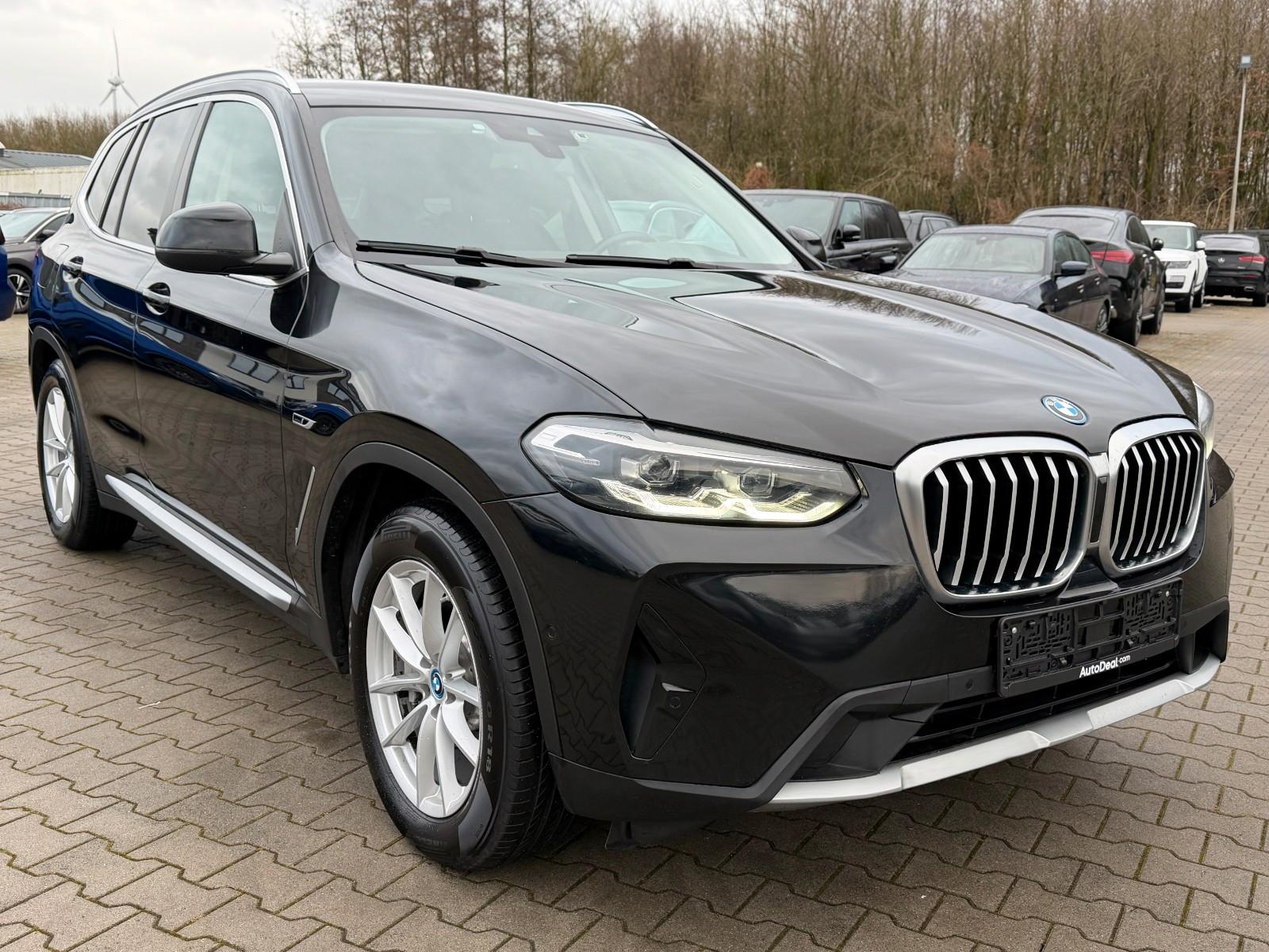 BMW X3 xDrive30e*Sportsizte*Leder*Nachlakierungsfrei
