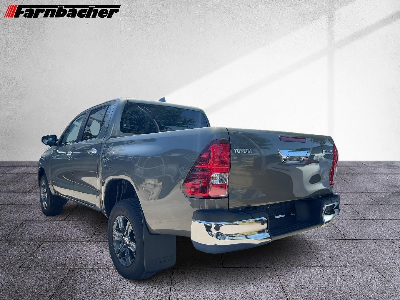 Fahrzeugabbildung Toyota Hilux Double Cab Comfort 2.8 4x4 inkl. AHK
