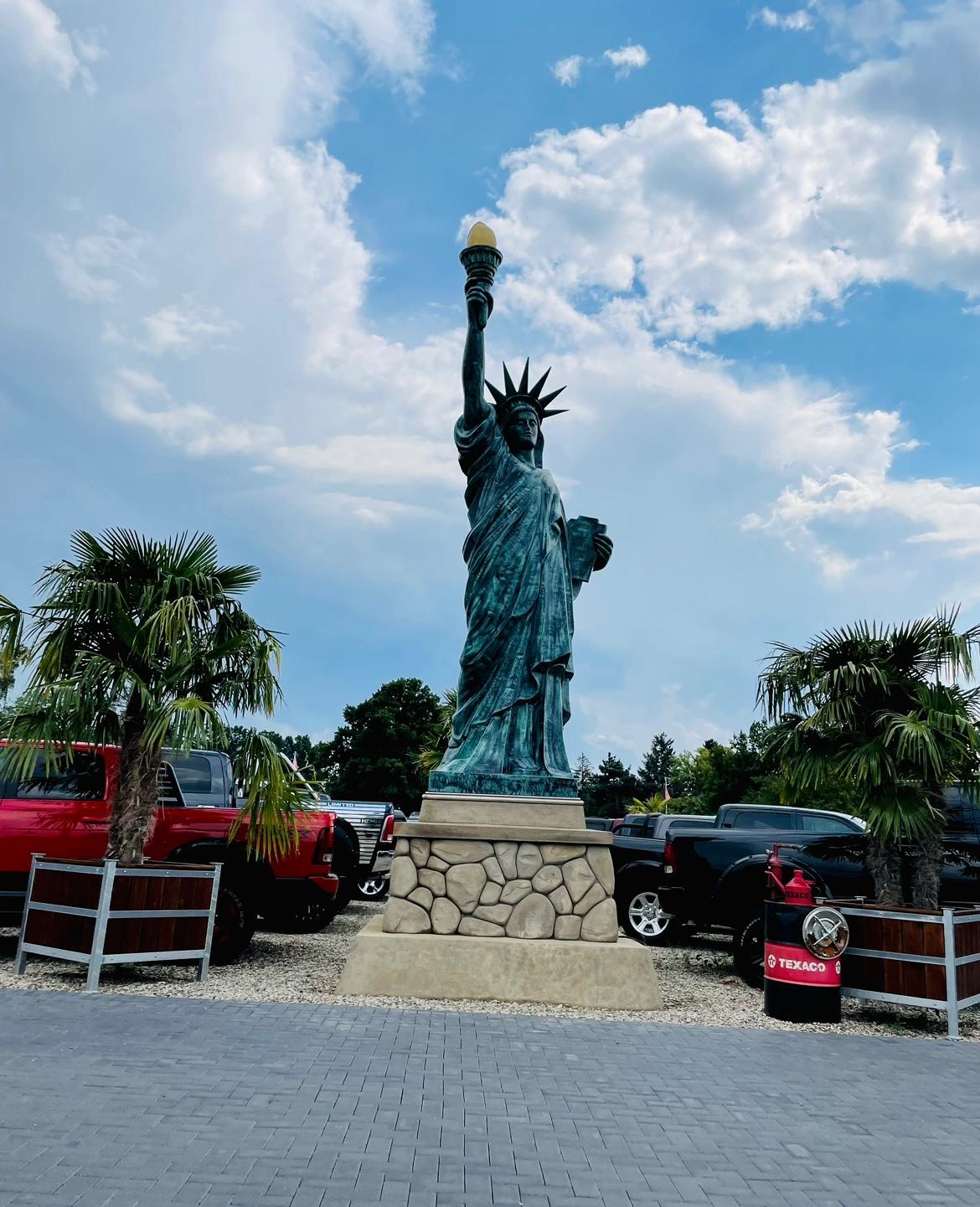 Car Image 35