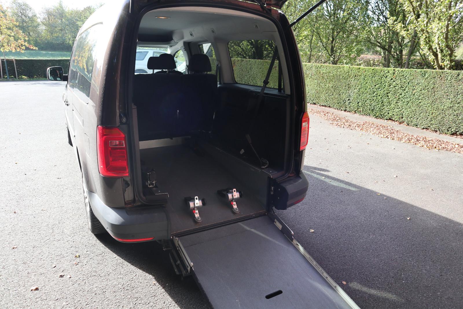 Volkswagen Caddy Maxi*rollstuhlgerecht*Wenderampe*AMF-Bruns