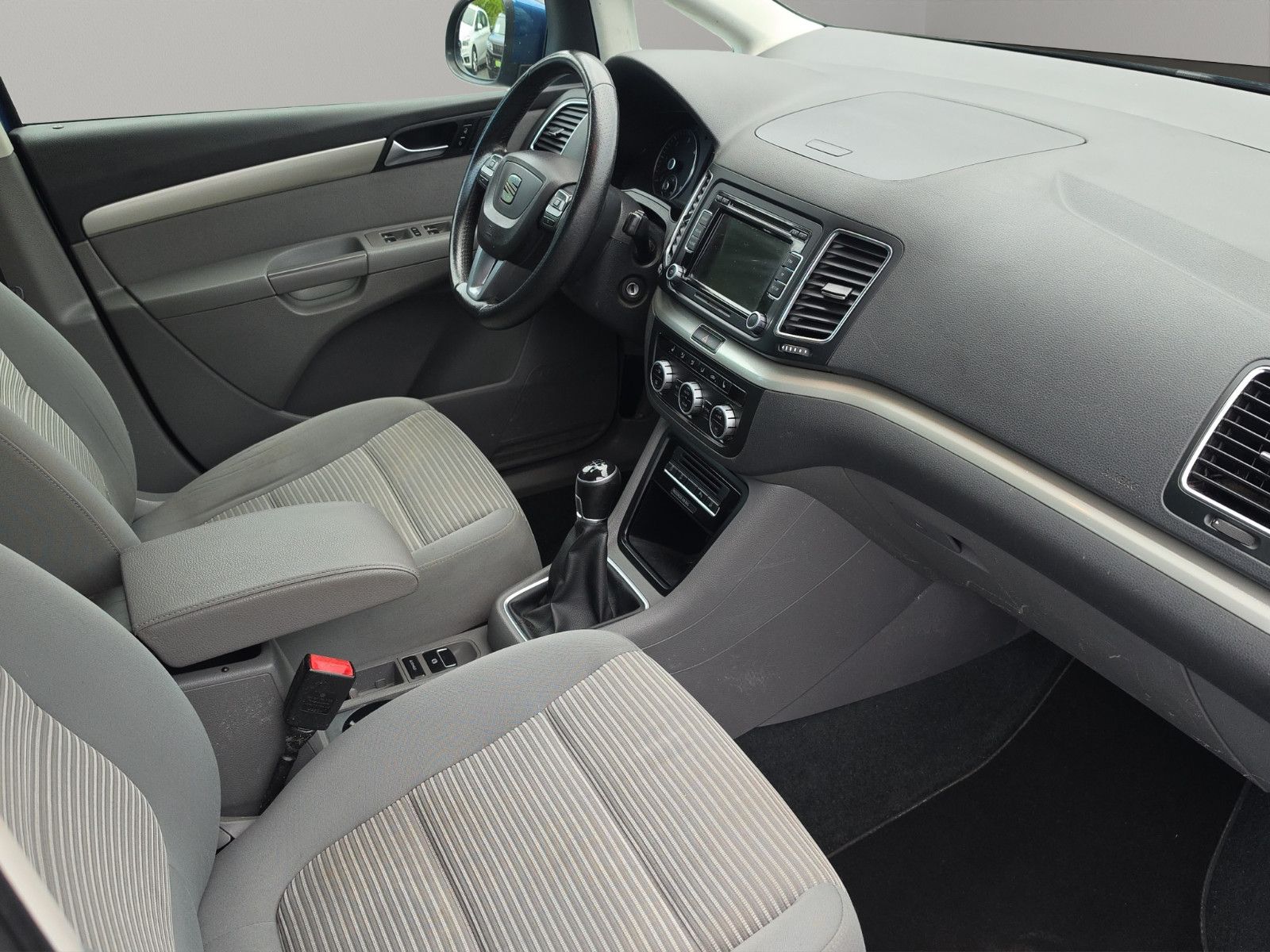 Fahrzeugabbildung SEAT Alhambra 4You TDI KLIMA PDC SHZ TEMPOMAT