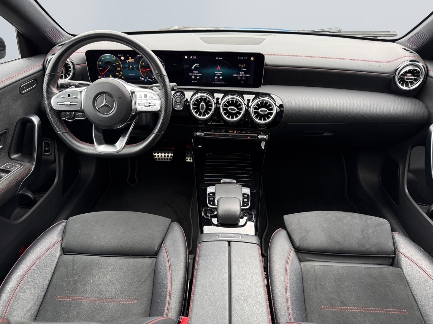 Mercedes-Benz CLA 200 Shooting Brake AMG Line*Pano*LED*Kamera*