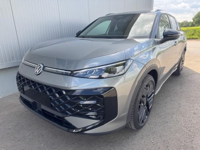 Volkswagen T-Roc 1.5 eTSI 110 kW R-Line Pano Black GV5 1...