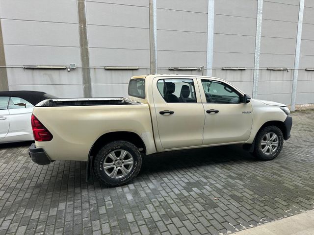 Fahrzeugabbildung Toyota Hilux Double Cab Duty 4x4