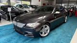 BMW M550 5 Limousine M550 d - graue BMW M550
