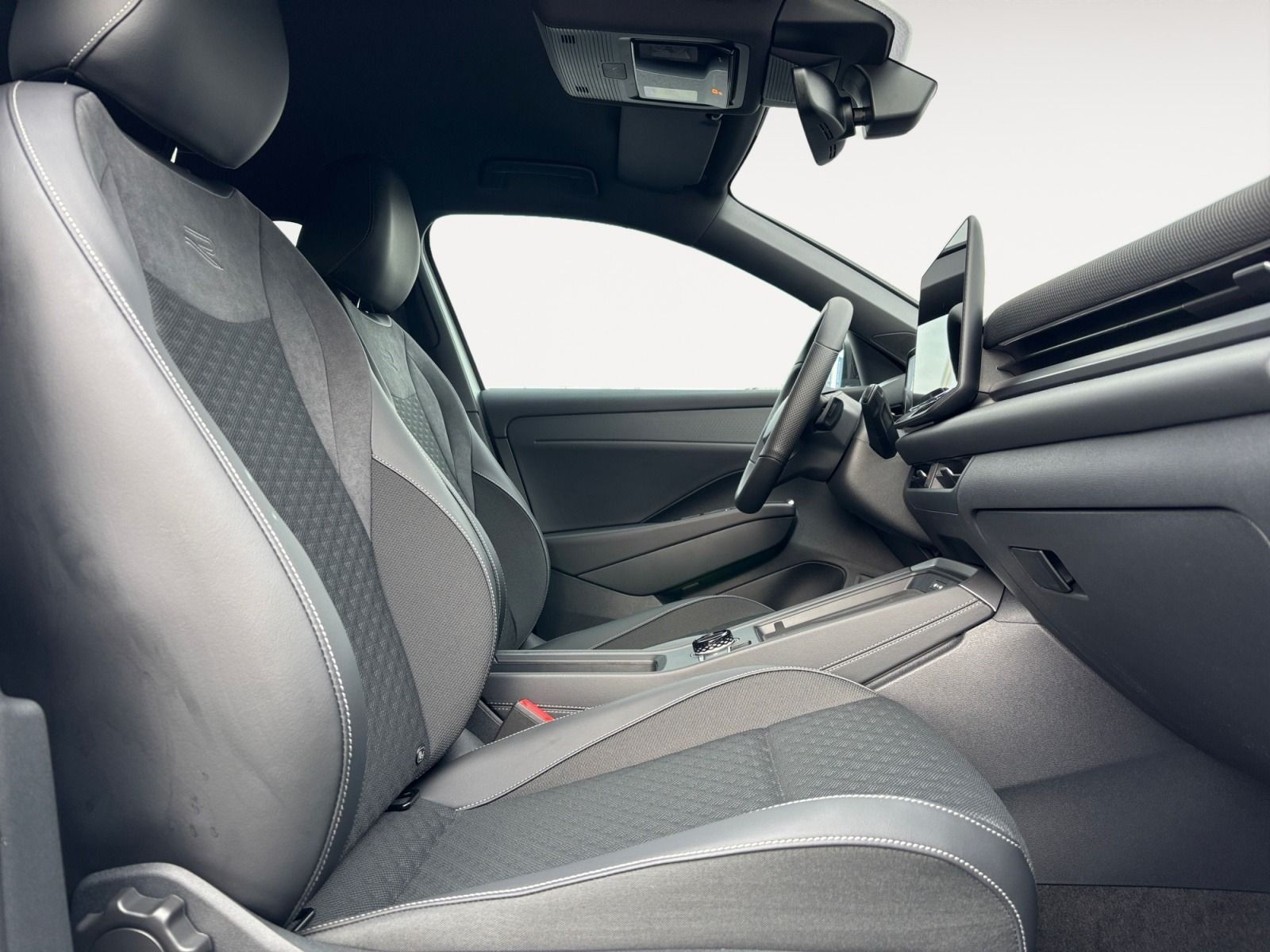 Volkswagen T-Roc - Bild 15