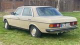 Mercedes-Benz 240    W123 - Mercedes-Benz 240: W123