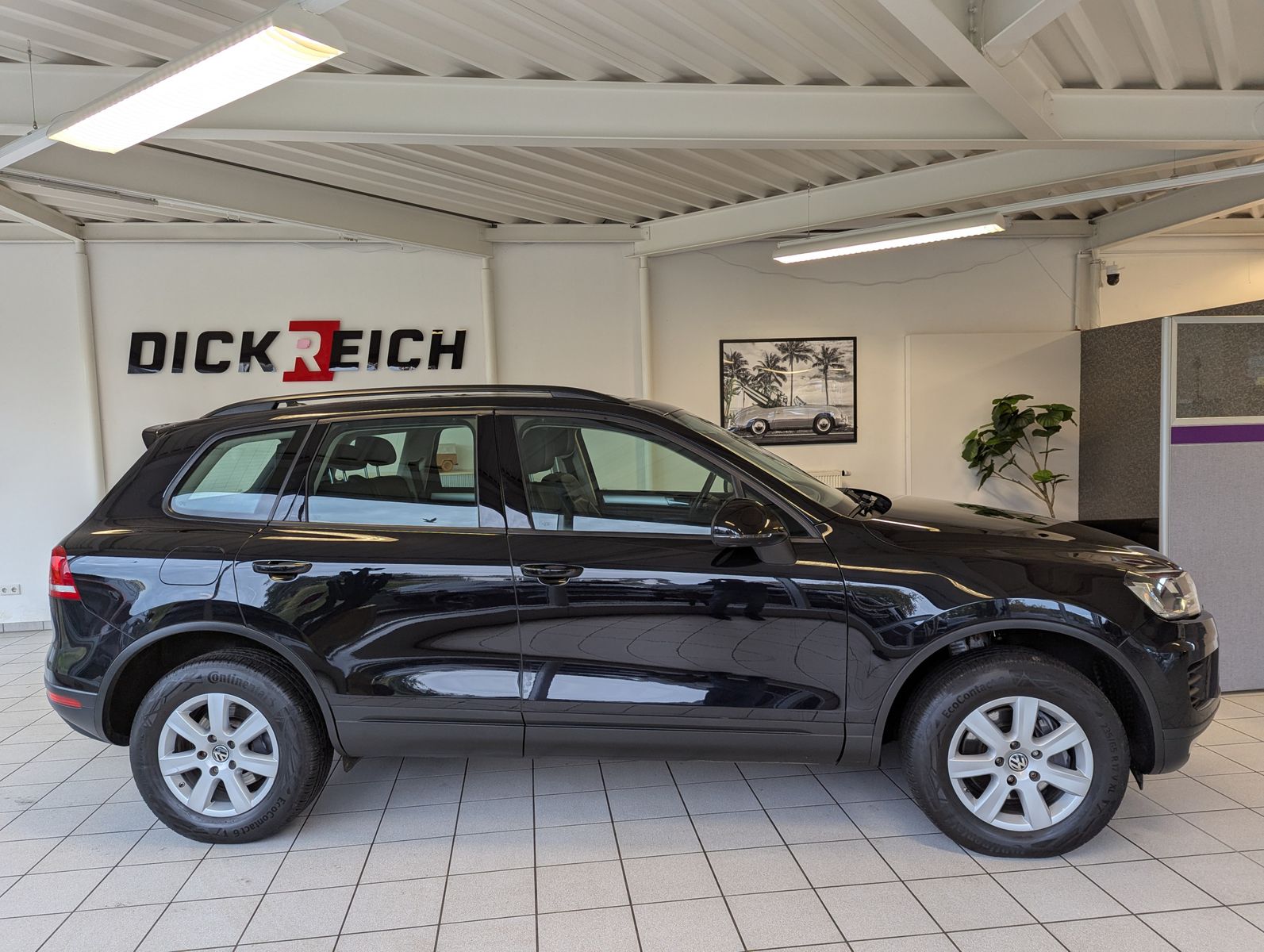 VW Touareg V6 TDI Terrain 4M StHz. Luft Pano AHK - Image 9
