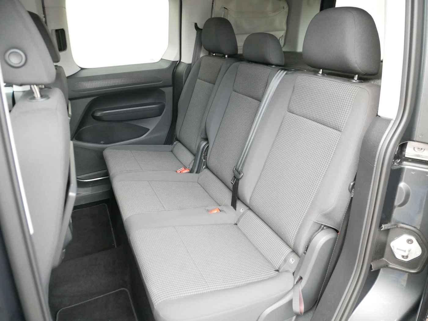 Fahrzeugabbildung Volkswagen Caddy California 2.0 TDI Camper AHK DSG SHZ LED