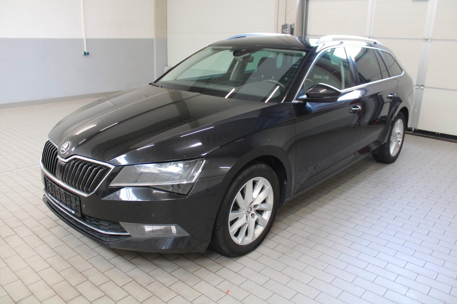 Skoda Superb Combi Style 2.0l TDI Auto./NAVI/ACC/AHK