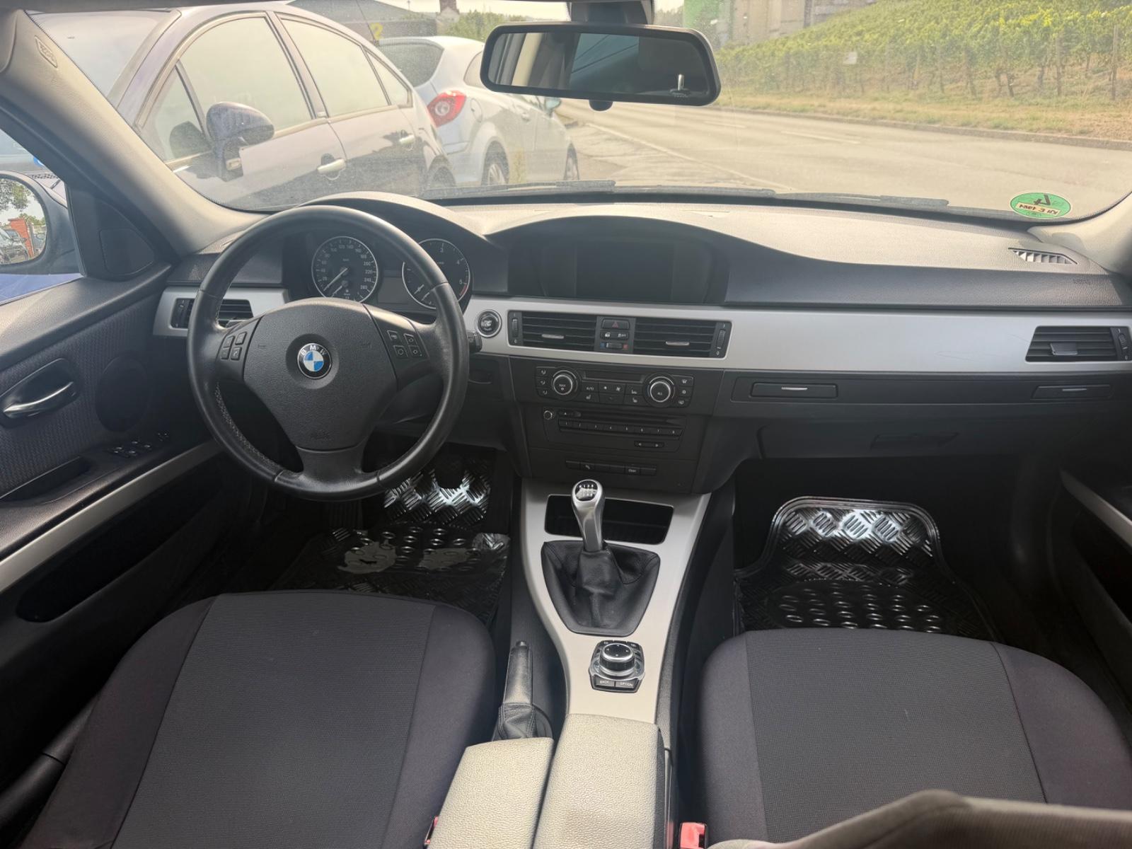 BMW 316 2012 — engine 1.995 cm³, 116 HP (85kW)