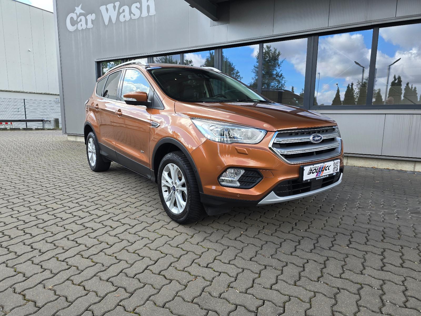 Ford Kuga Titanium Allrad, Navi, Kamera, Automatik