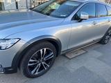 Volvo V90 Cross Country | 250 PS | Automatik | - Volvo Gebrauchtwagen in Sindelfingen