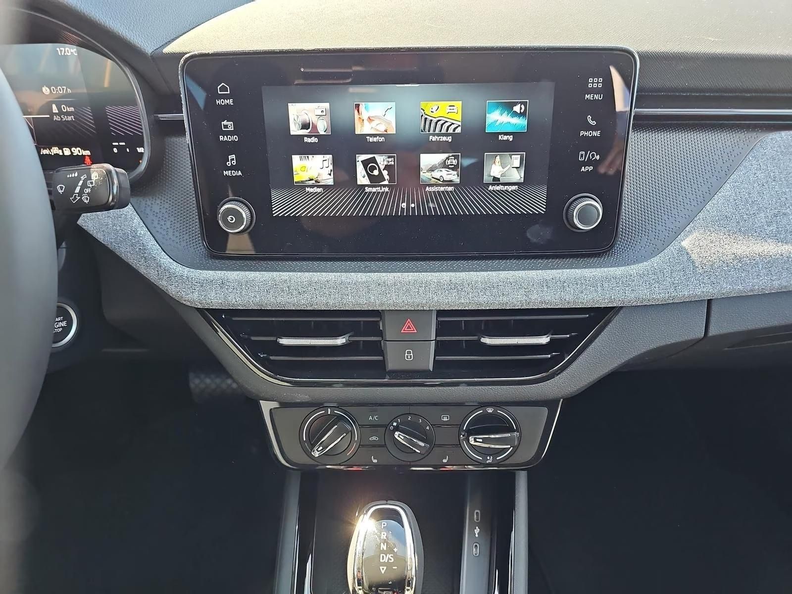 Fahrzeugabbildung SKODA Kamiq 1.0 TSI DSG Selection Black+APP+SHZ+KAMERA