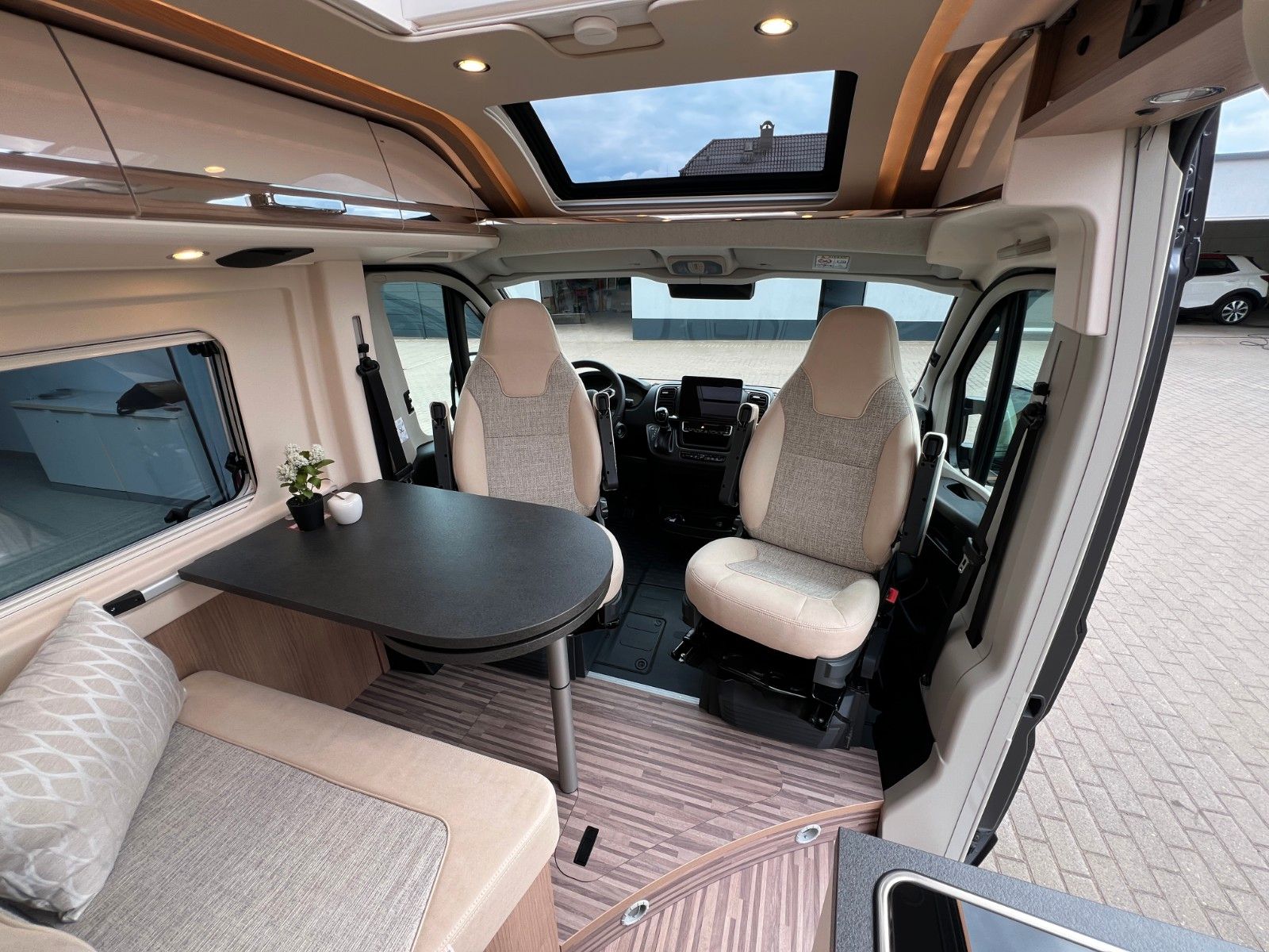 Fahrzeugabbildung Malibu Van diversity GT skyview 640 LE KE