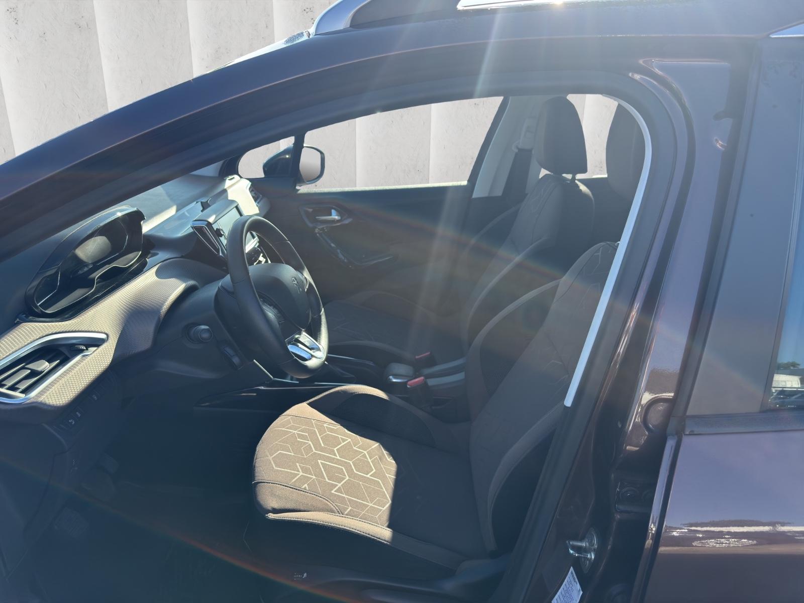 Peugeot 2008 Active *PP*Sitzheizung*abnehmb.AHK