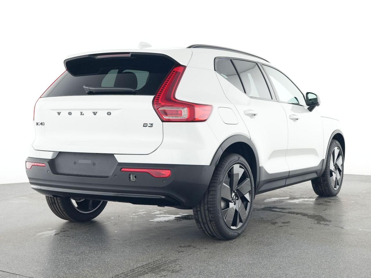 Volvo XC40 B3 Plus Black Edition 2WD