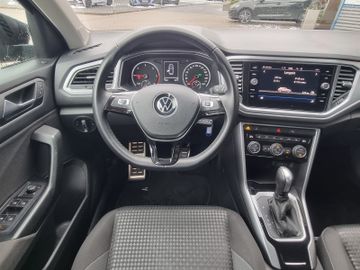 Fahrzeugabbildung Volkswagen T-Roc 2.0 TDI 7-DSG Active NAVI 17"Alu PDC