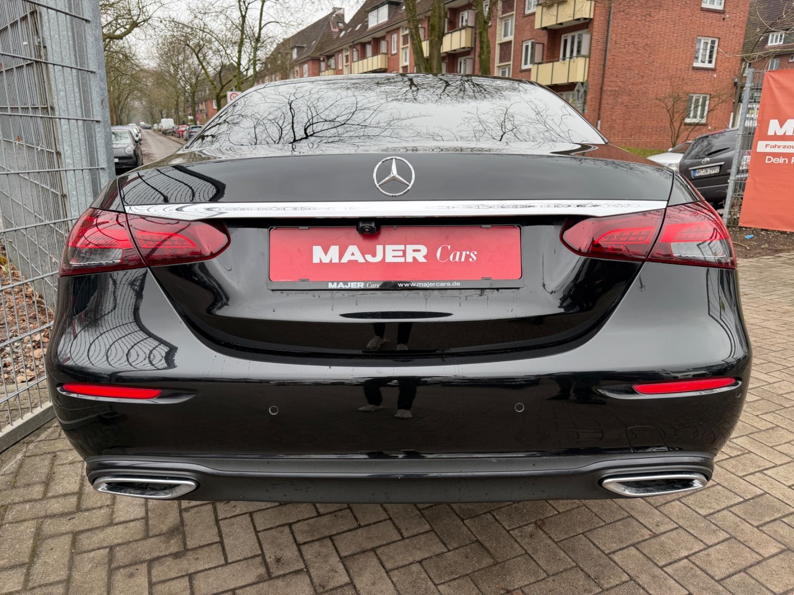 Fahrzeugabbildung Mercedes-Benz E 220d Night-Paket*JUNGE STERNE*KAMERA*LED*