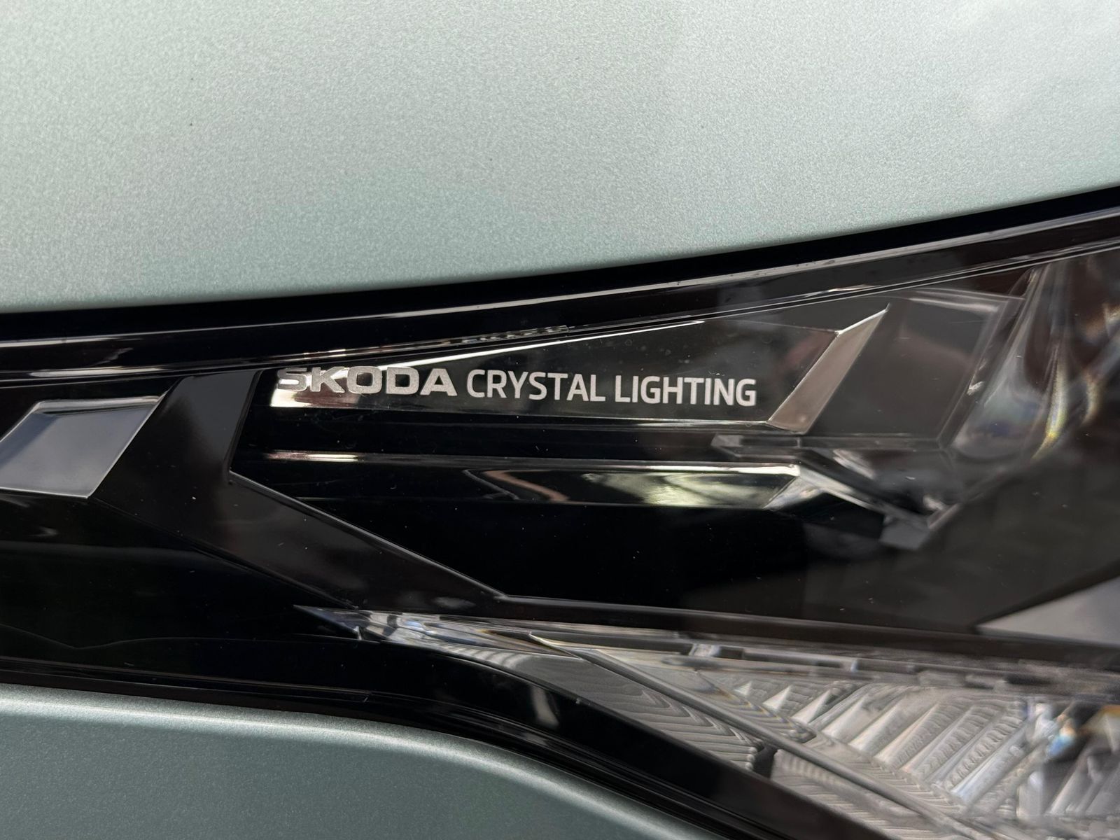Fahrzeugabbildung SKODA Enyaq 80 x Suite CCS+MATRIX+KAM+AHK+LEDER+SPORT