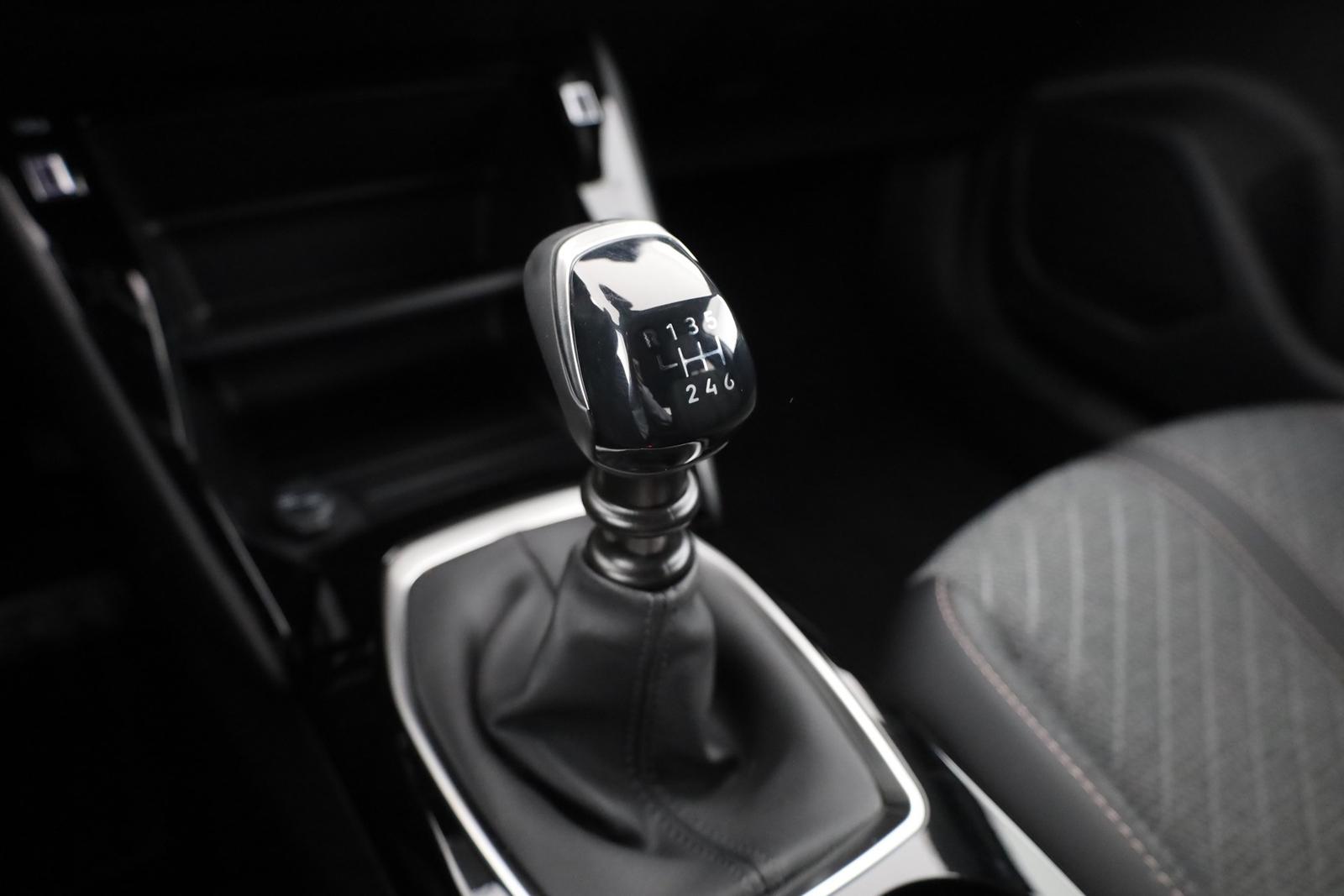 Peugeot 2008 1.2 PureTech LED ACC Kamera, миниатюра 14