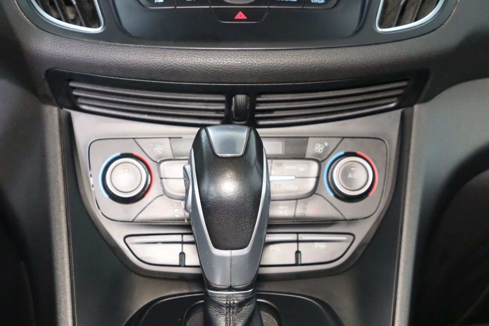 Fahrzeugabbildung Ford C-Max * 1. Hand * HU/AU bis 09.27