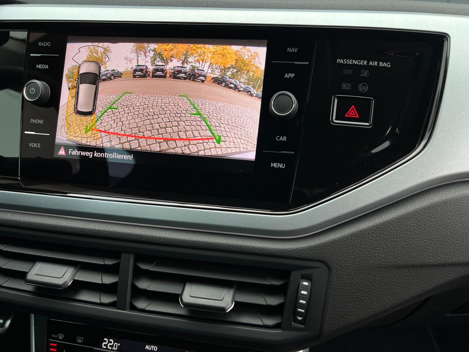 Fahrzeugabbildung Volkswagen Polo GOAL 1.0 TSI *LED, App-Connect, Kamera, 16"