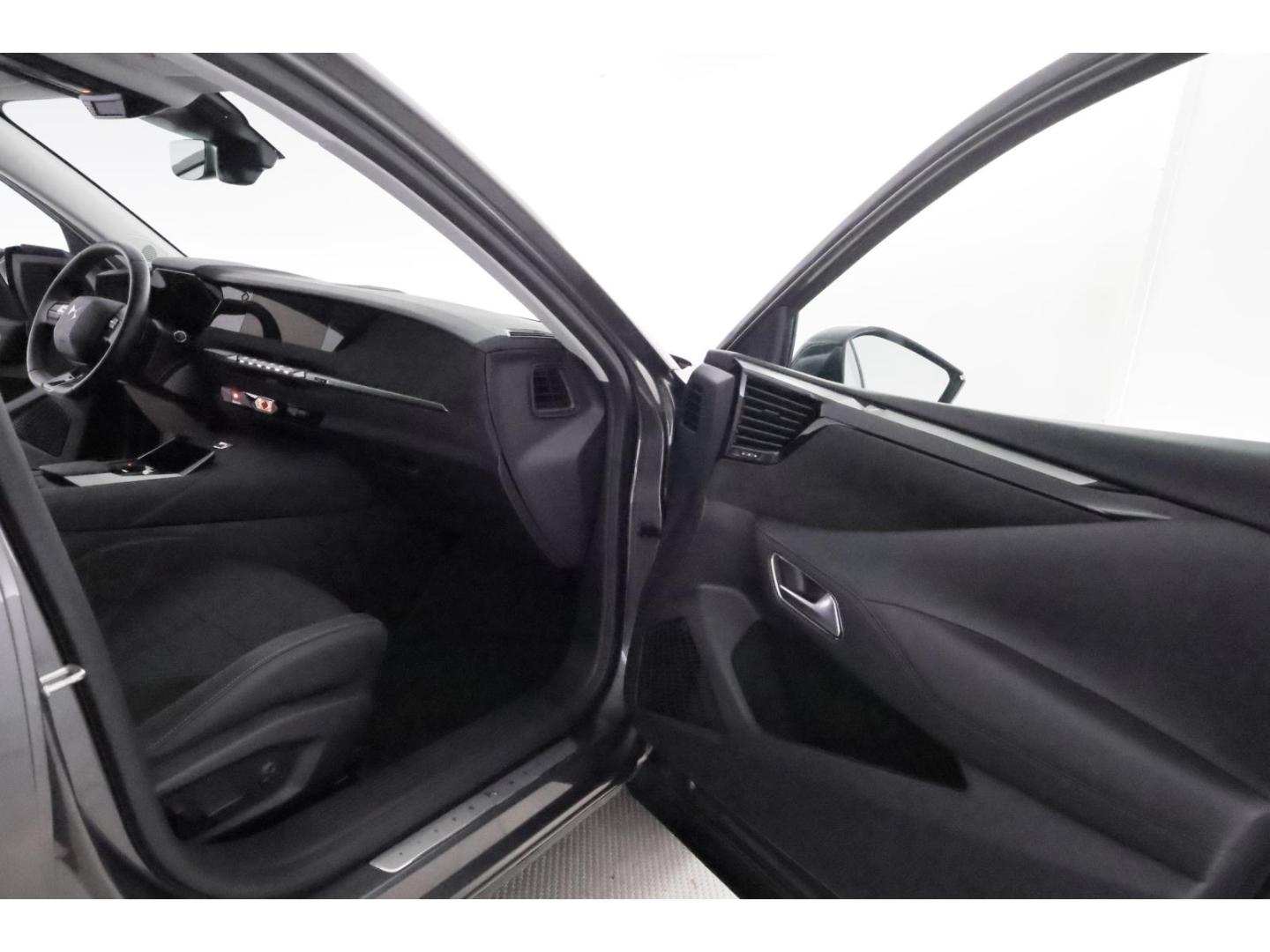 DS Automobiles DS4 1.2PT Aut.130 Etoile Alcantara+LED+NAVI+HUD