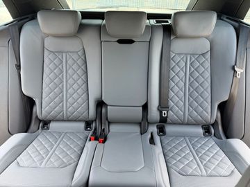 Audi Q8 - 6