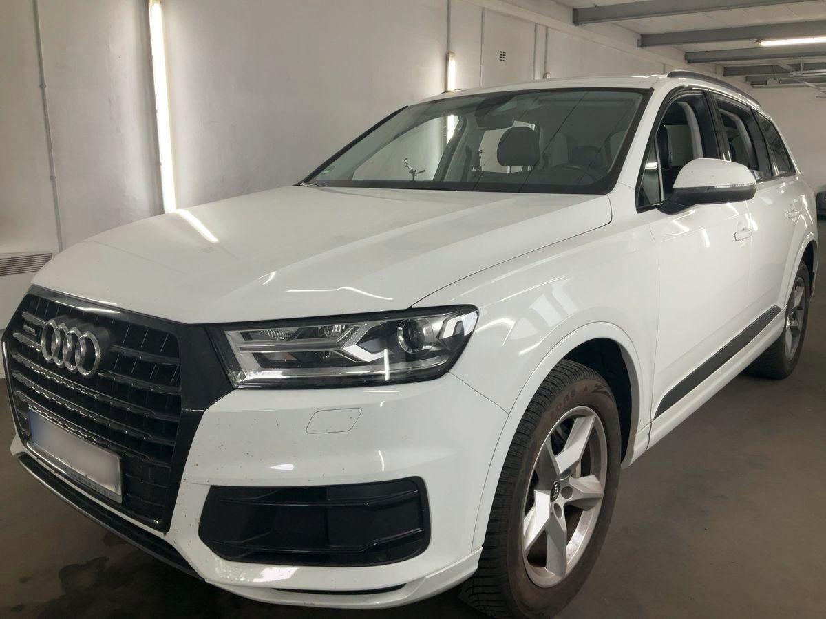 Audi Q7 - 1