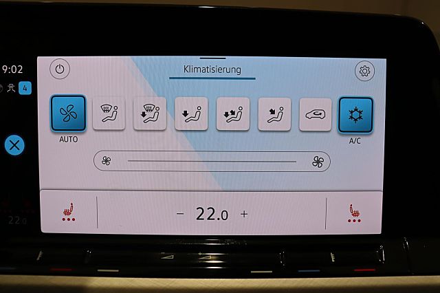 Golf 1.5 TSI Life LED NAVI KLIMA SHZ DAB BT PDC
