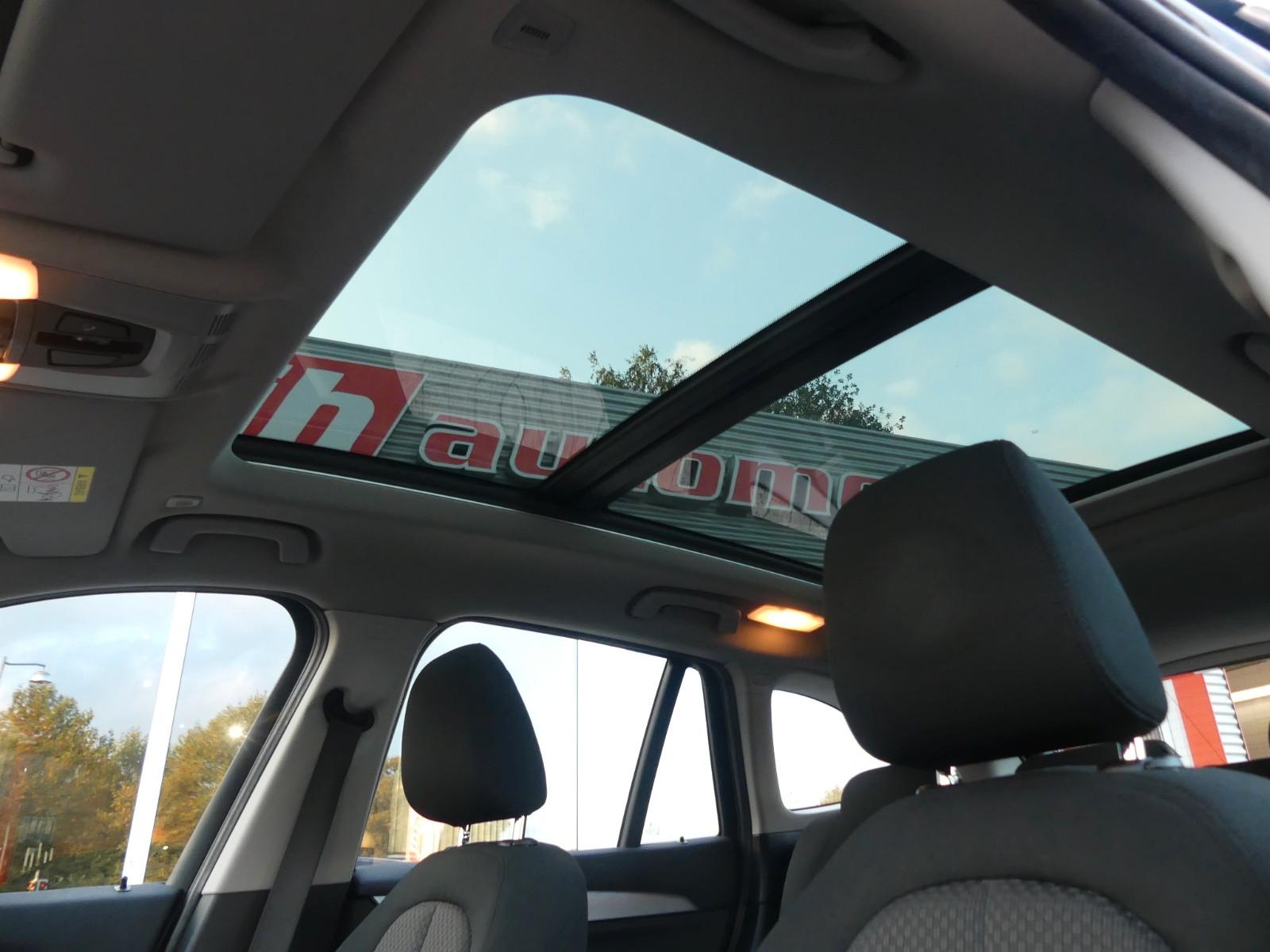 BMW X1 sDrive 18 i Advantage*Navi*Sitzhzg.*Panorama