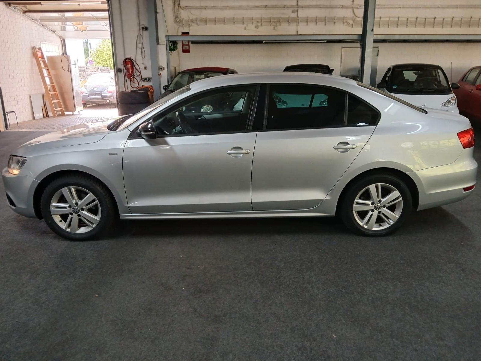 Volkswagen Jetta VI Match NAVI LM T .LED