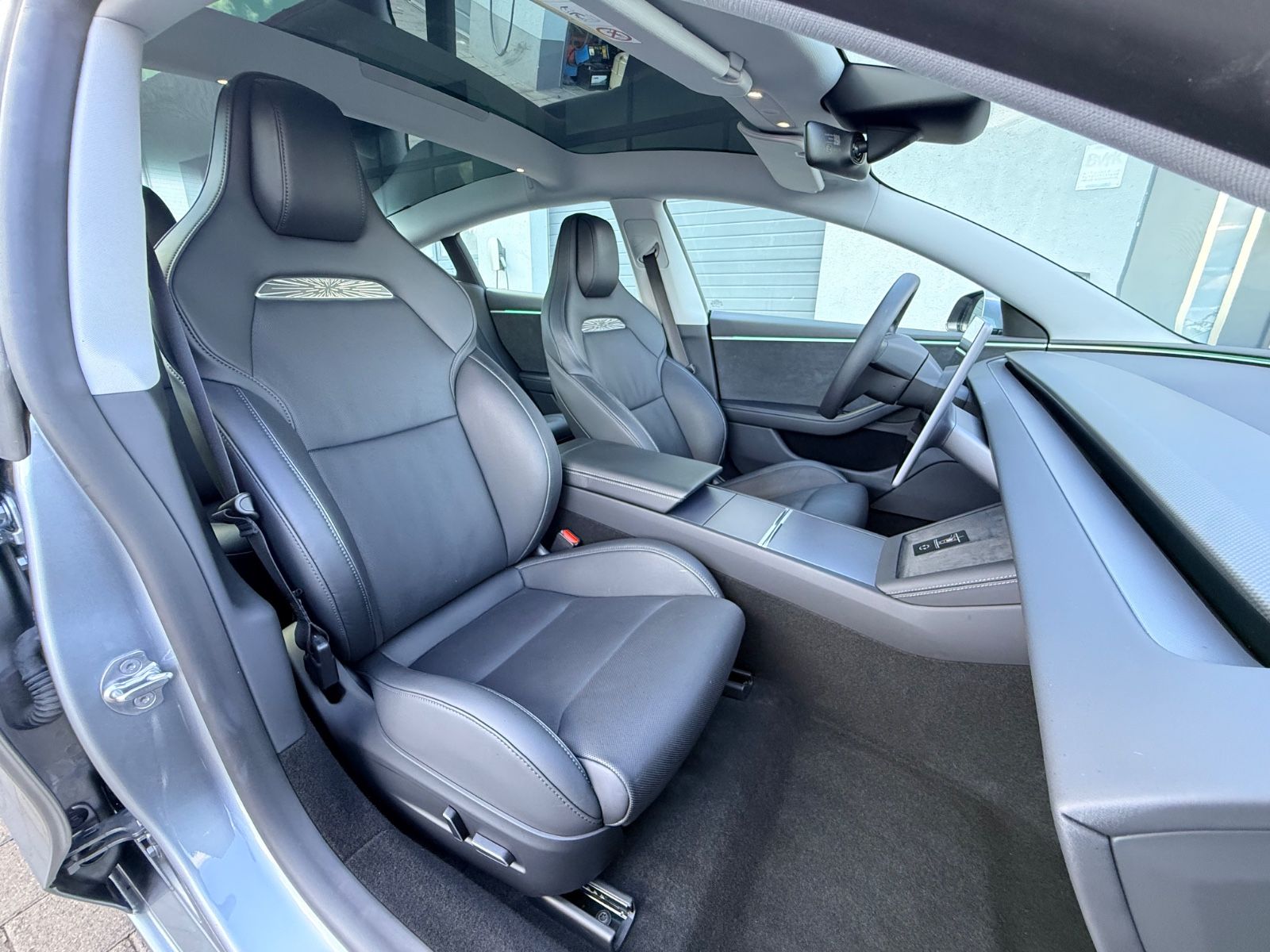 Tesla Model 3 Performance Highland 2025 Quichsilber foto 15