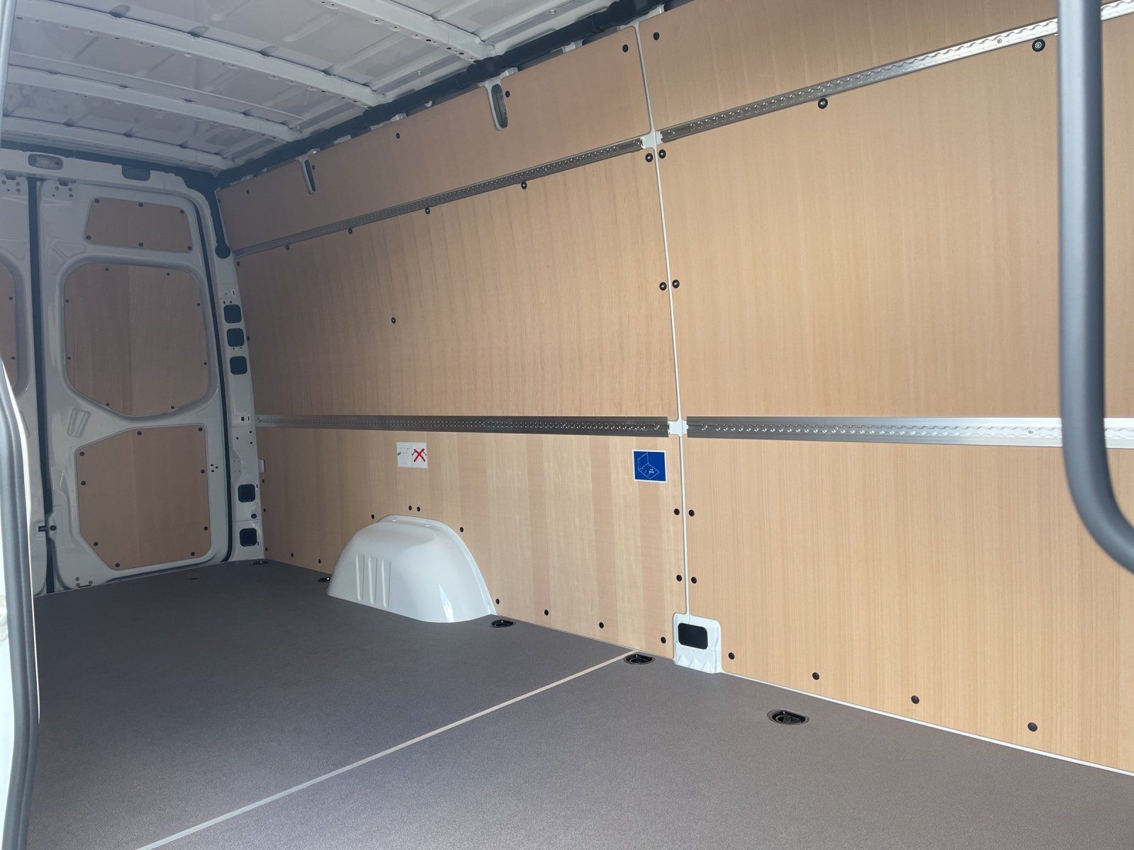 Fahrzeugabbildung Mercedes-Benz Sprinter 317 CDI Kasten PRO Hochdach Lang