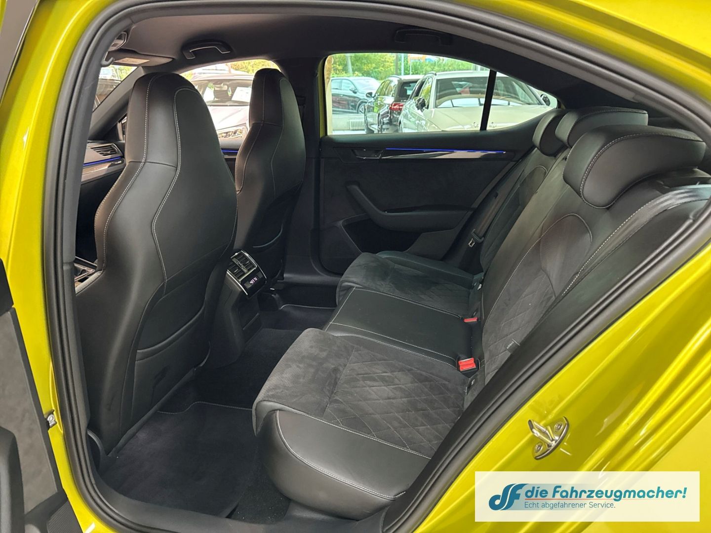 Fahrzeugabbildung SKODA Superb SportLine AD Leder Memory Sitze Soundsyst