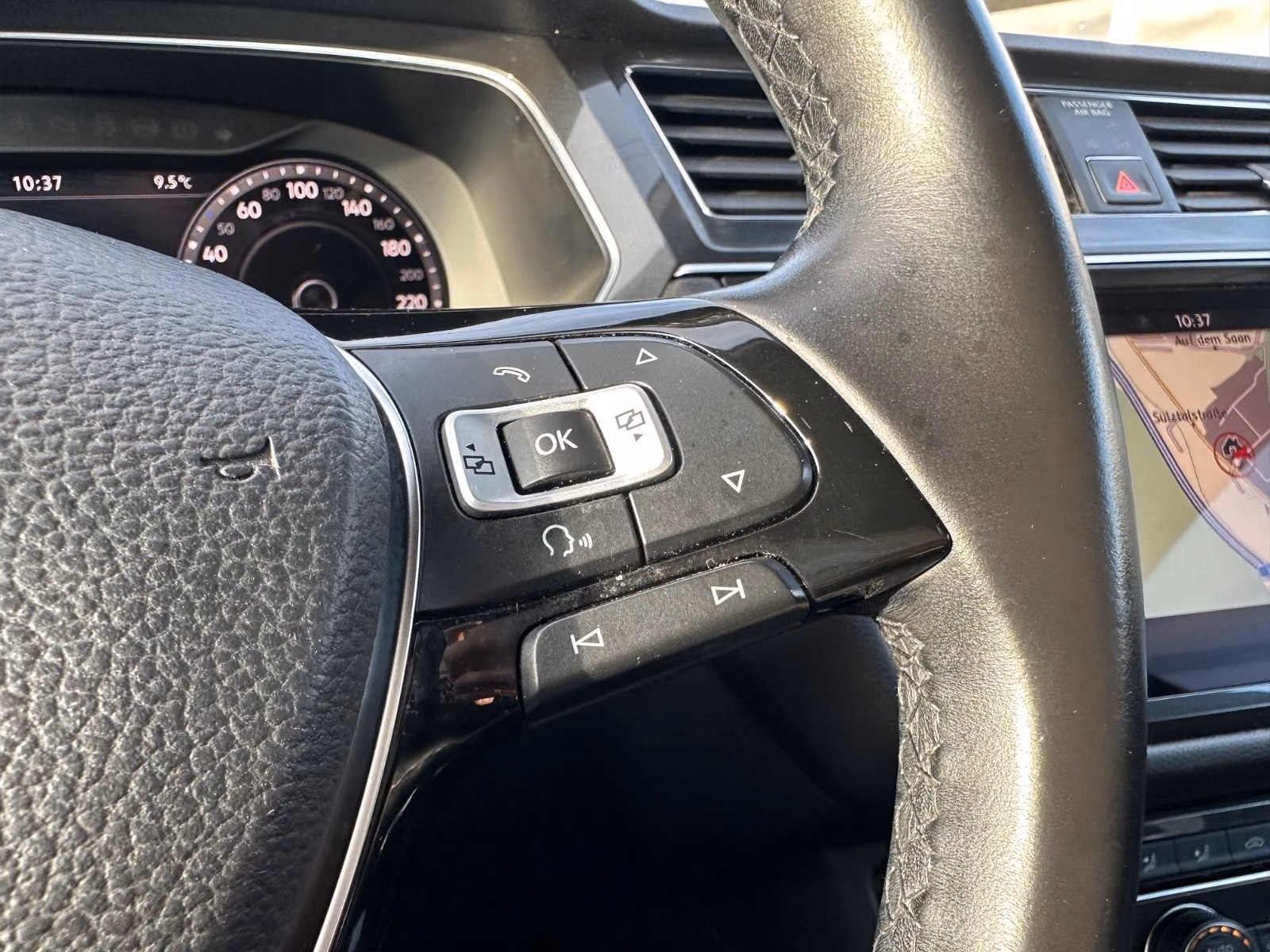 Volkswagen Tiguan Allspace 2.0 TDI R-Line/Auto./LED/Kamera