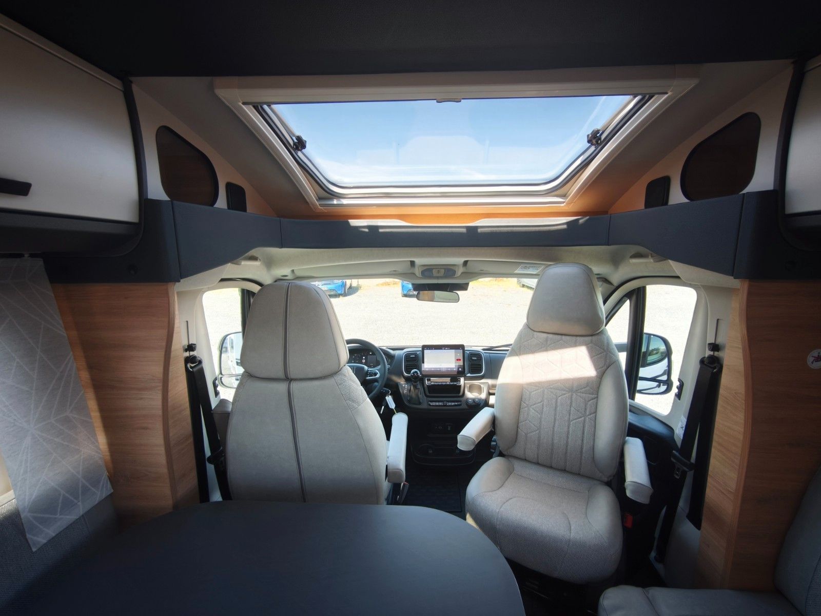Fahrzeugabbildung Knaus L!VE TI 650 MF Platinum Select*Automatik*MJ2027