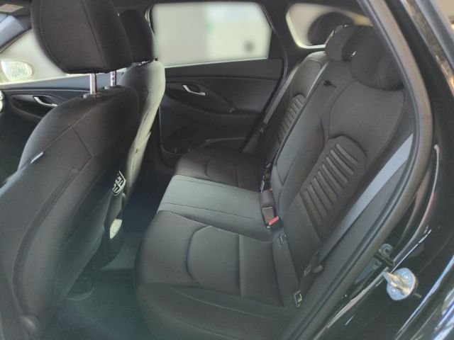 Fahrzeugabbildung Hyundai i30 FL Kombi MY25 1.5 T-GDI 140 PS DCT Advantage