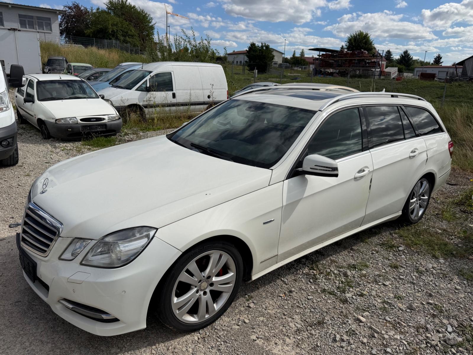Mercedes-Benz E200, 2010