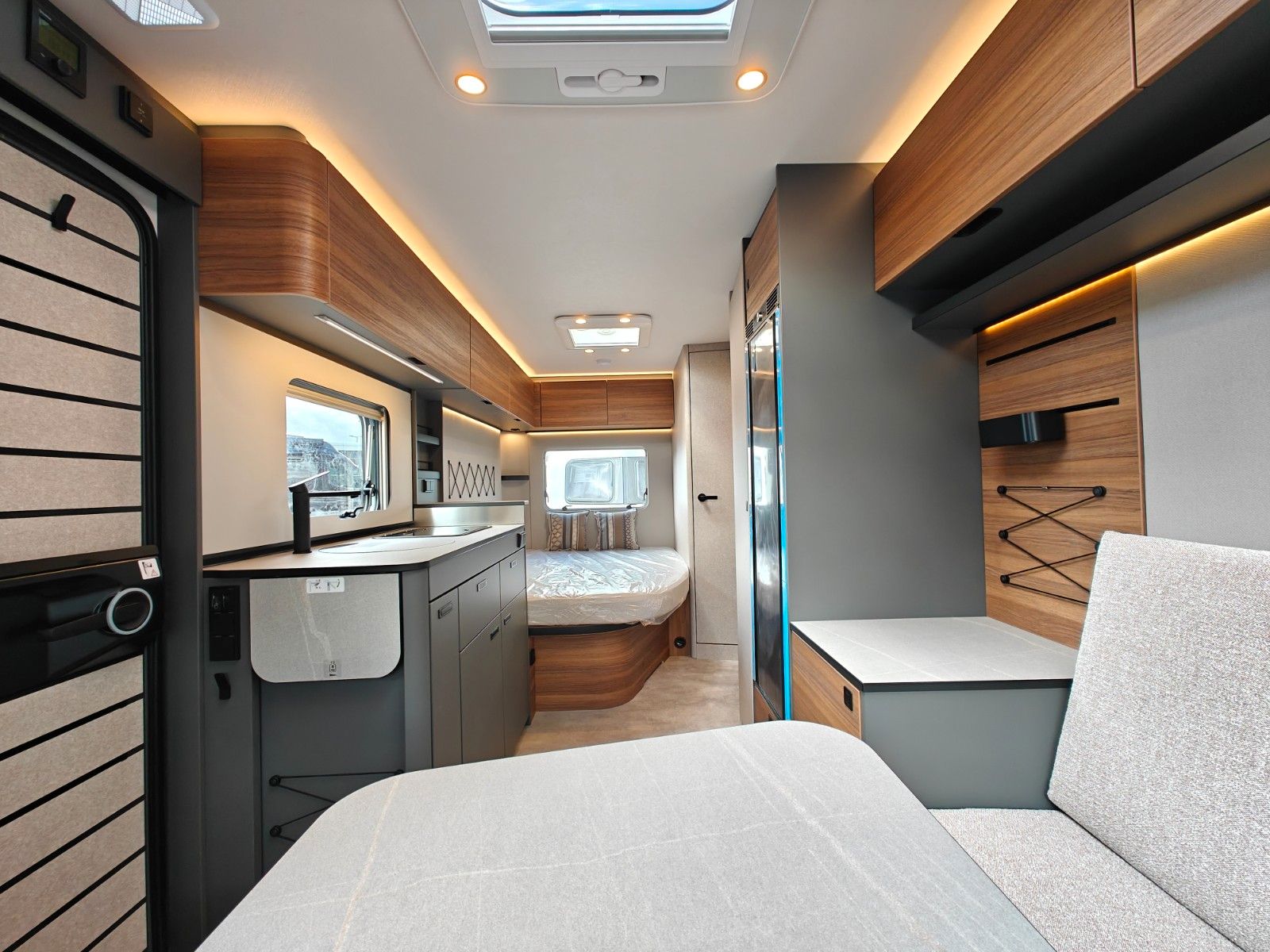 Fahrzeugabbildung HYMER / ERIBA / HYMERCAR Novaline 485 - MESSE-NEUHEIT 2026! -