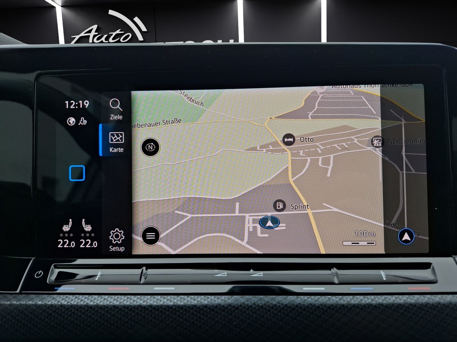 Fahrzeugabbildung Volkswagen Golf VIII TSI United LED Navi AID PDC SH LM