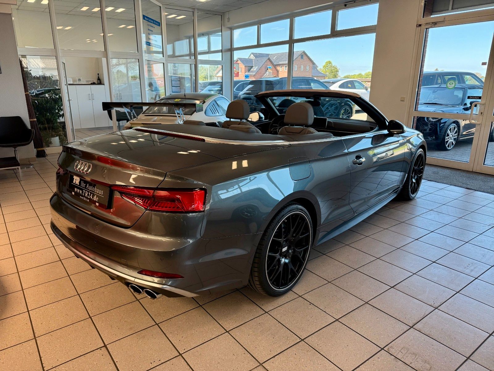 Fahrzeugabbildung Audi S5 Cabrio 3.0 TFSI quattro