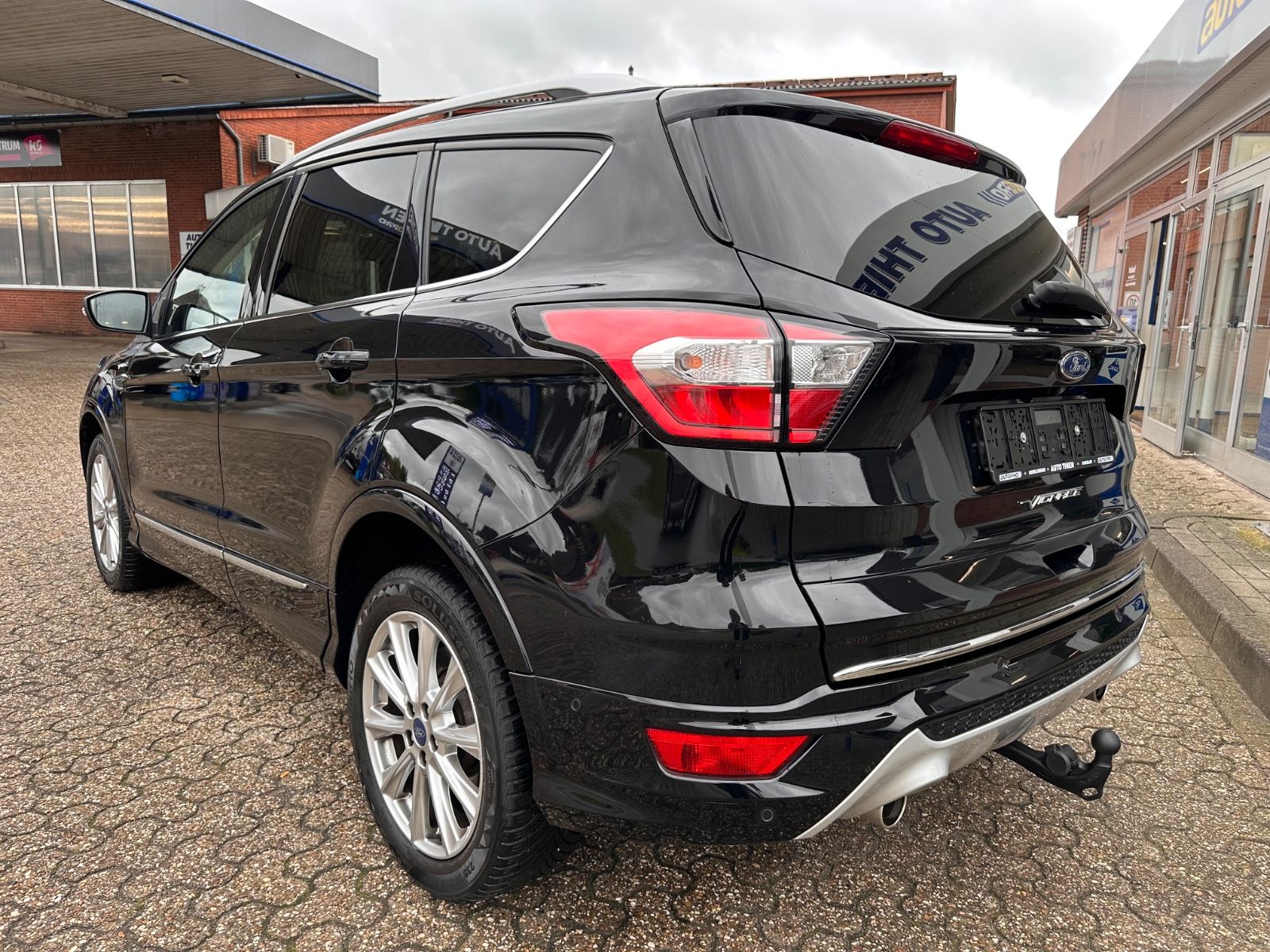 Fahrzeugabbildung Ford Kuga Vignale 2.0 TDCi 4x4 AHK/ACC/BiXenon/Keyfre