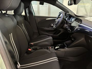 Fotografie 6 des Opel Corsa 1.2 Direct Injection Turbo AT YES Komfort