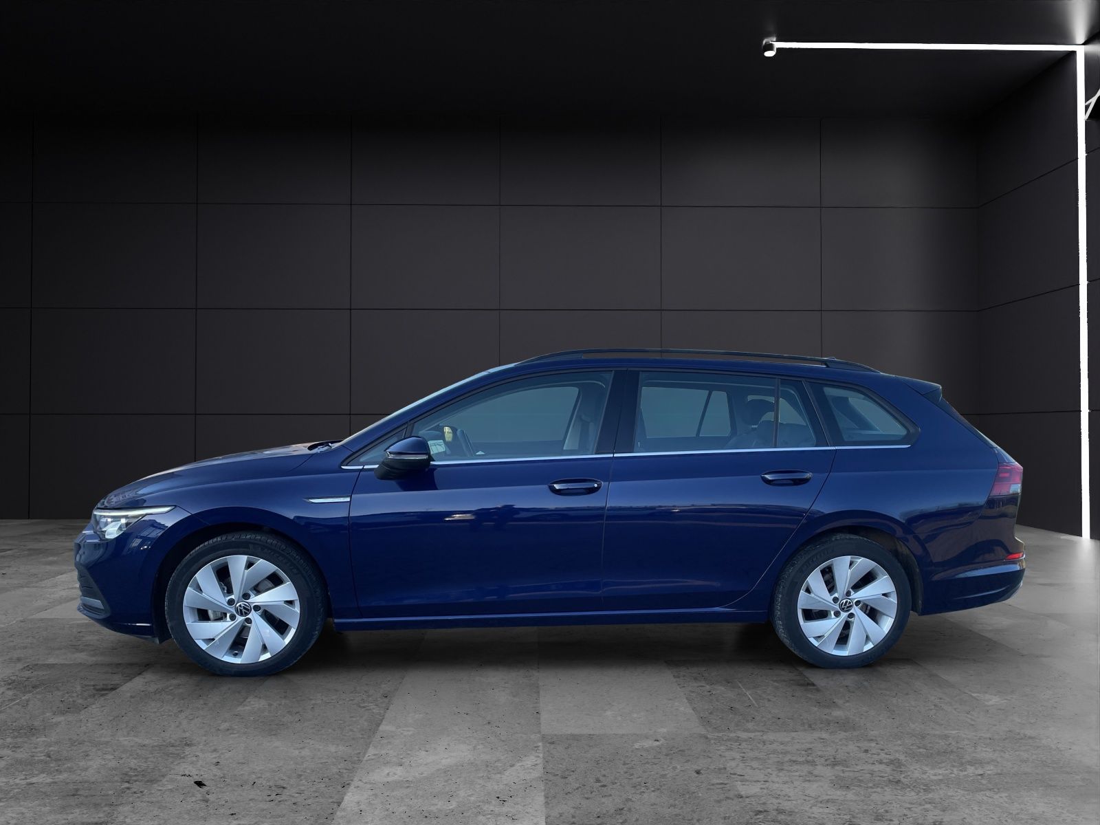 Fahrzeugabbildung Volkswagen Golf VIII Variant Style TSI LED+ ACC SH RearView