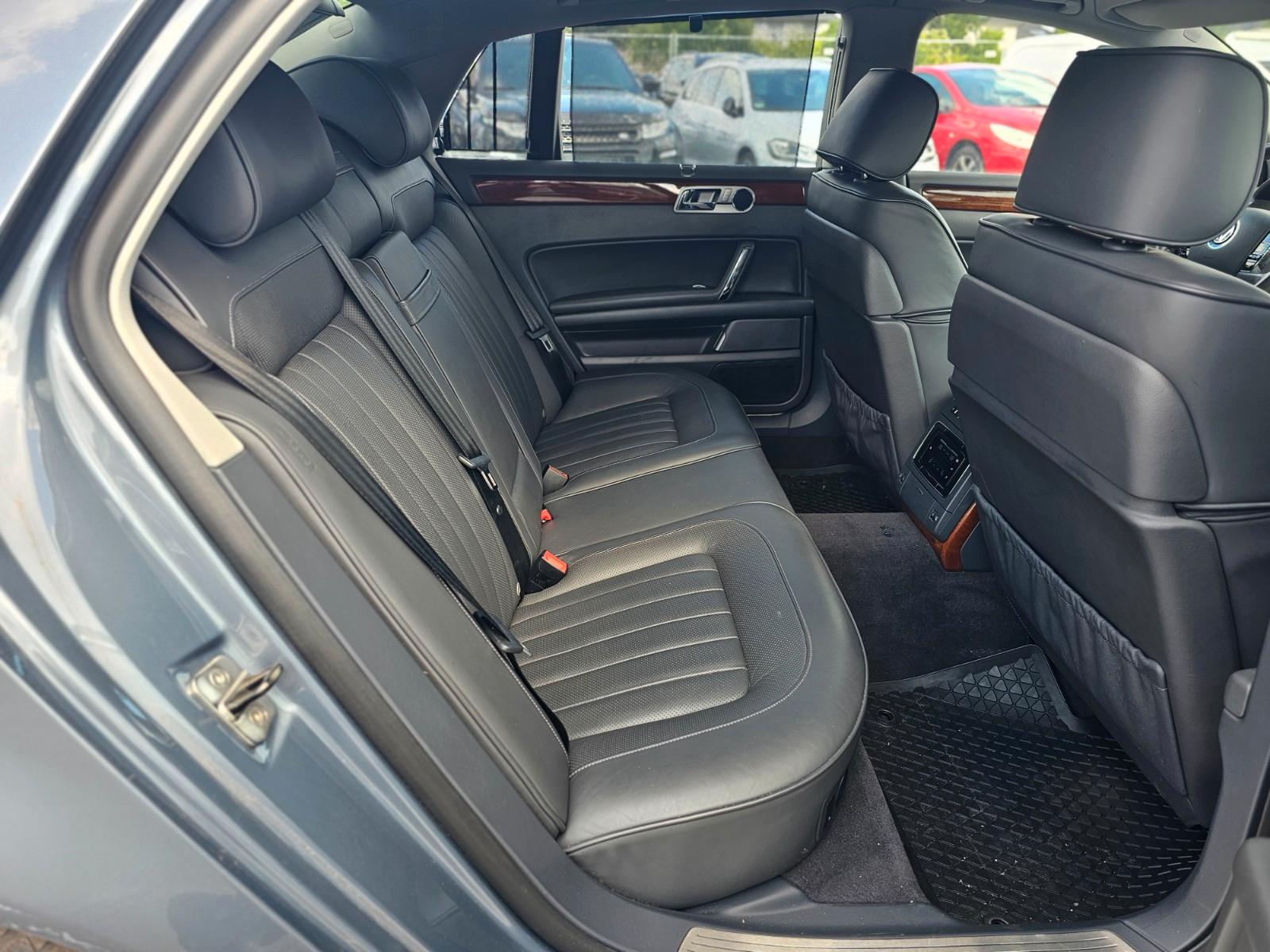 Volkswagen Phaeton V6 TDI 5-Sitzer 4Motion/4X E Sitze/ESD